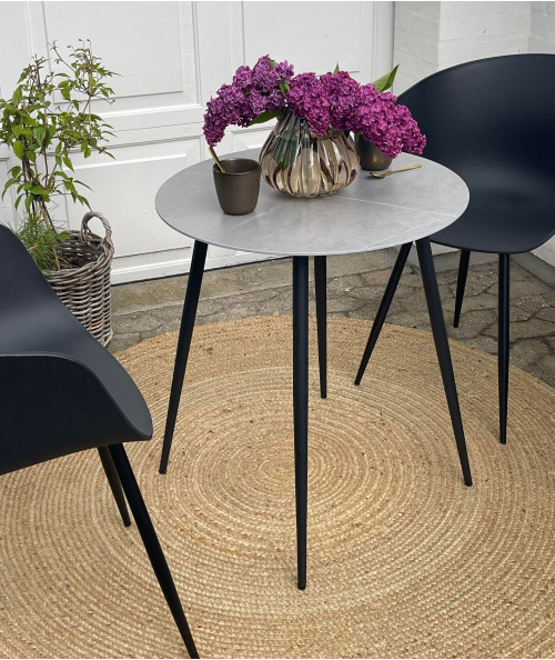 Agate cafesæt med sorte stole og keramisk bordplade