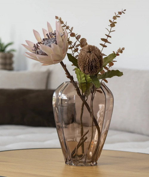 Laure vase i brun glas