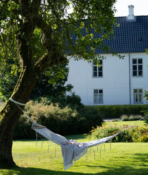 Off white Edessa hængekøje i polyester/bomuld og lærk