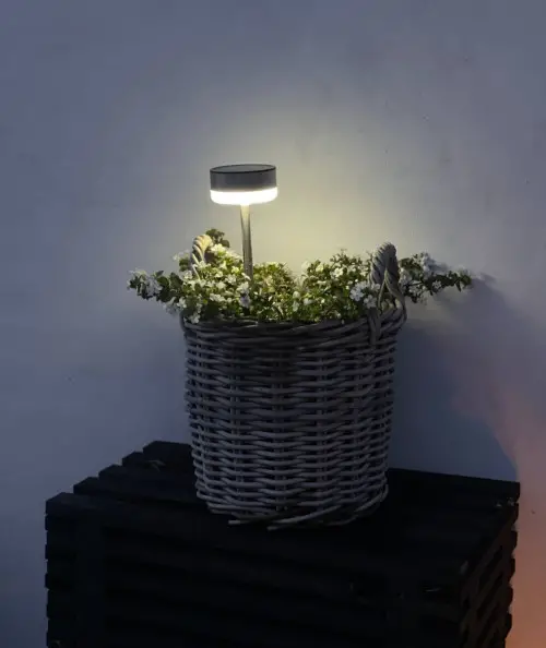 Mira solcelle lampe med spyd