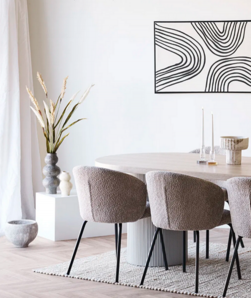 Keramikvase i beige med organiske former