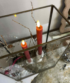 2 Led lys i en klassisk rød farve