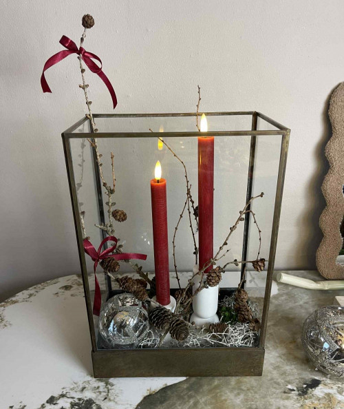 2 Led lys i en klassisk rød farve