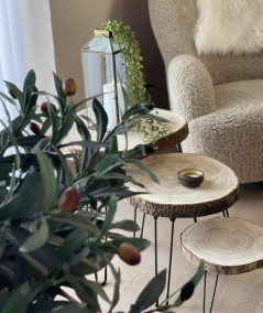 Rundt hjørnebord i træ med barkkant i 3 størrelser