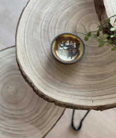 Rundt hjørnebord i træ med barkkant i 3 størrelser