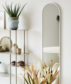 Hennetved spejl i aluminium/sølv