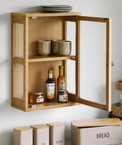 Zamora væghængt vitrine i egefiner/hærdet glas