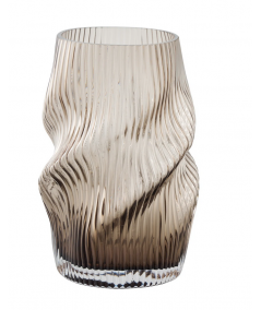Vase i brun mundblæst glas