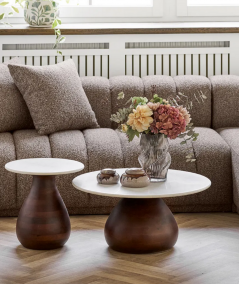 Vase i brun mundblæst glas