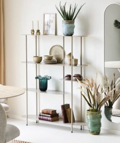 Vase i dekorativt mørkegrønt mundblæst glas