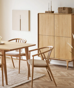 Darwin og Agustin lyst spisebordssæt m. 6 spisebordsstole