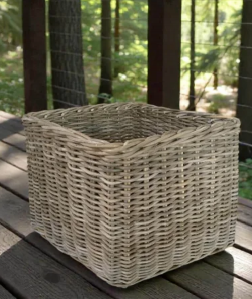 Mega lav firkantet rattankurv inkl. pose