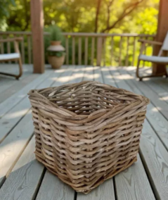 Mini lav firkantet rattan kurv inkl. pose