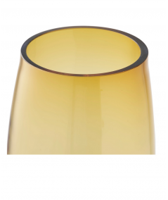 Vase lavet i gylden orange mundblæst glas