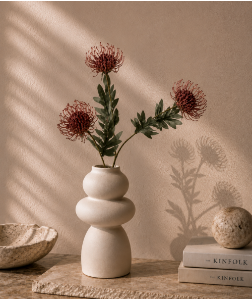 Protea fuchsia