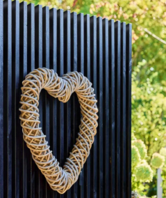 A2 Living Maxi dekorationshjerte i kubu rattan